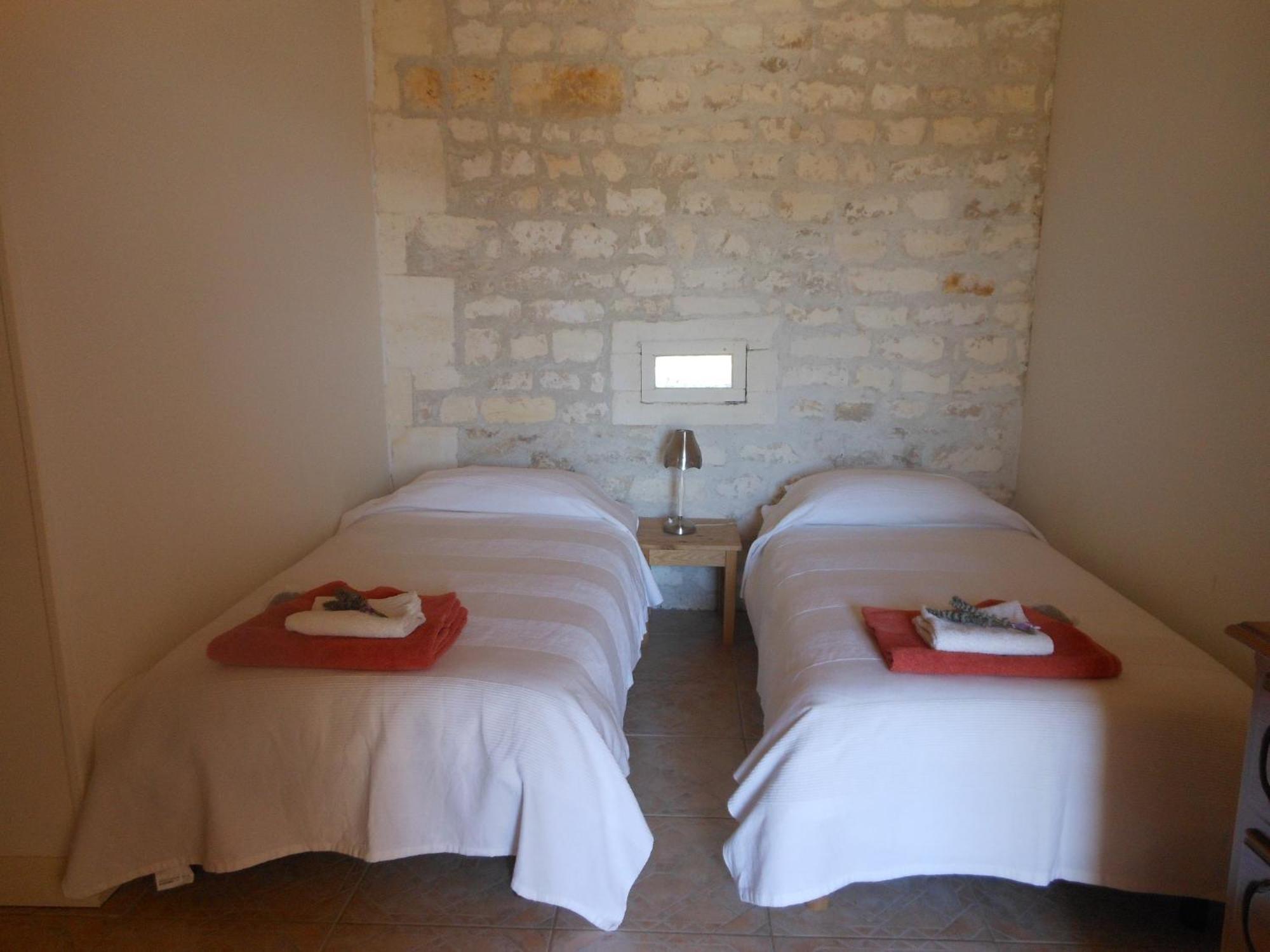 La Cour Des Cloches Bed & Breakfast Mainxe Exterior photo