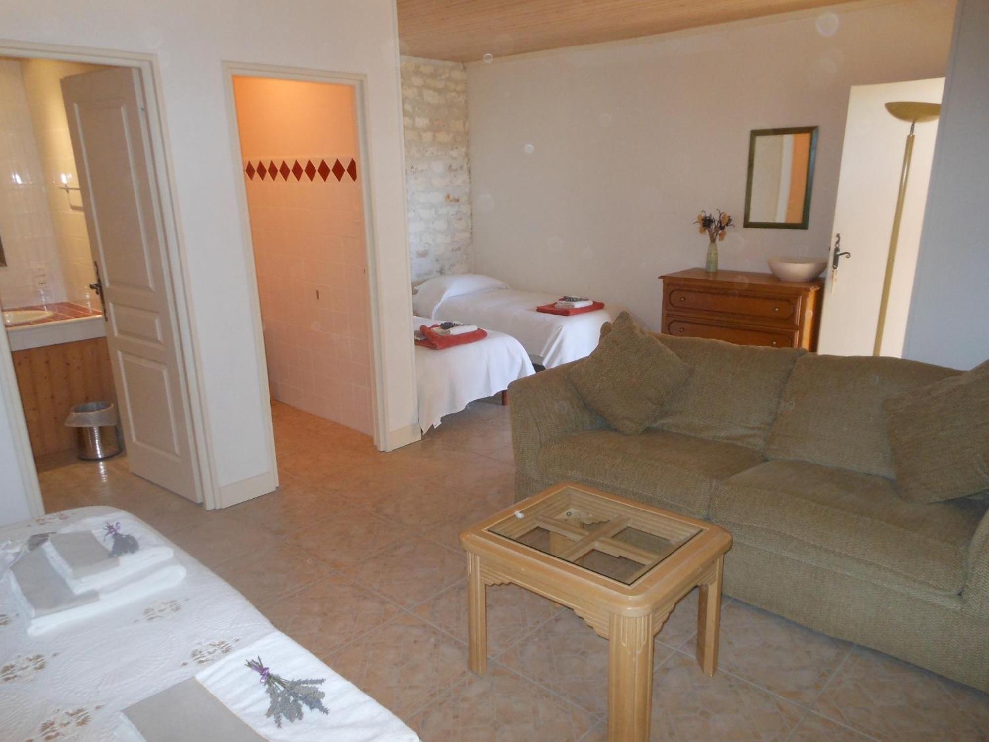 La Cour Des Cloches Bed & Breakfast Mainxe Exterior photo